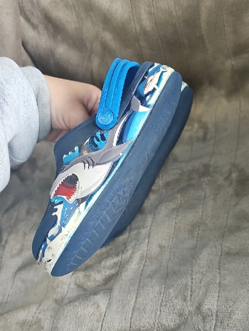CROCS Kids Navy Blue Shark Clog with Bright Blue Strap Childrens Size 12 J23